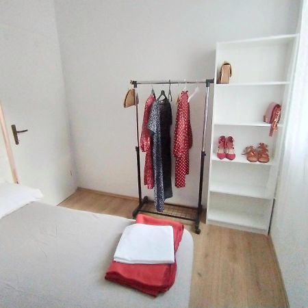 Modern Apartment With 3 Bedrooms Makarska Exteriör bild