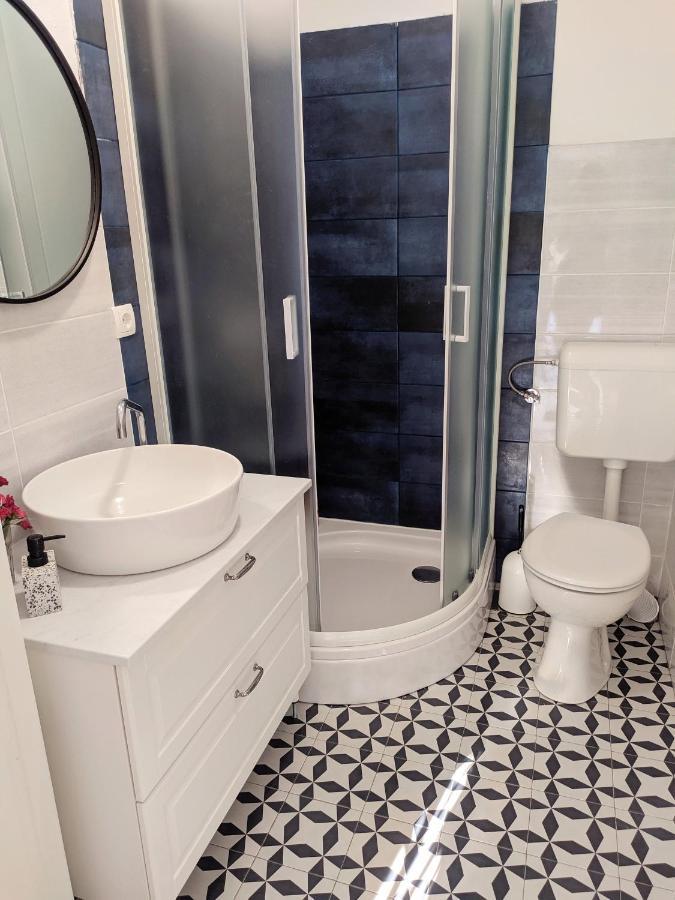Modern Apartment With 3 Bedrooms Makarska Exteriör bild