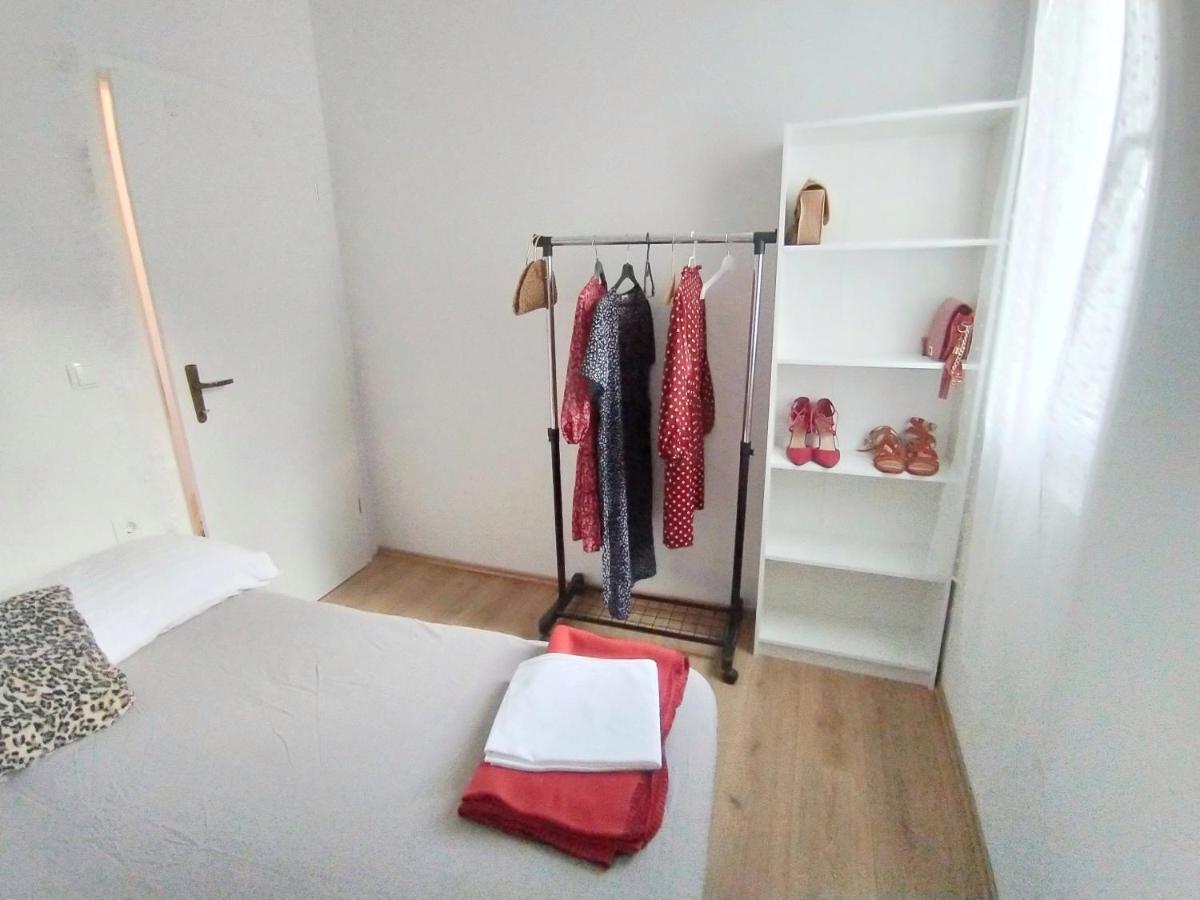 Modern Apartment With 3 Bedrooms Makarska Exteriör bild