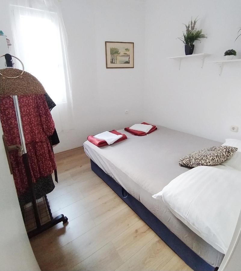 Modern Apartment With 3 Bedrooms Makarska Exteriör bild